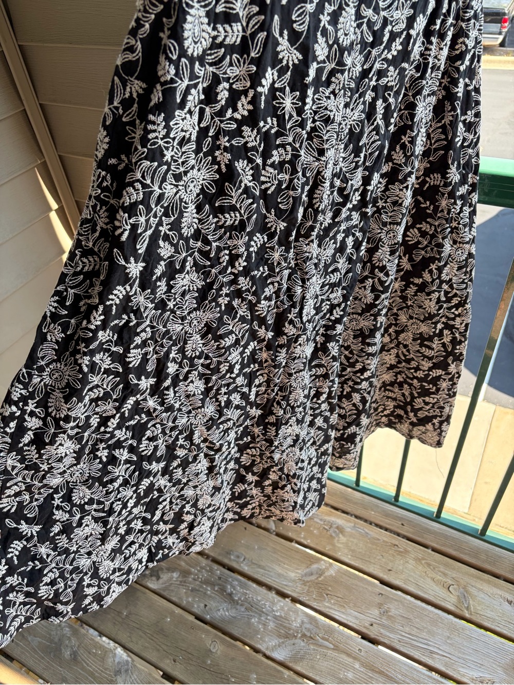 🆕🖤🤍AQUA Floral Embroidered Midi Dress Cotton Sundress Size L Bloomingdale’s - Picture 9 of 17